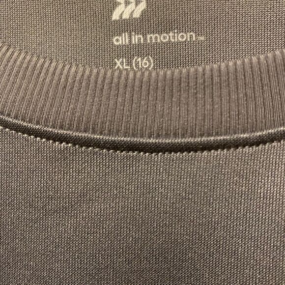 NWT Girls “Teen” All In Motion Performance Crew  - Picture 7 of 8